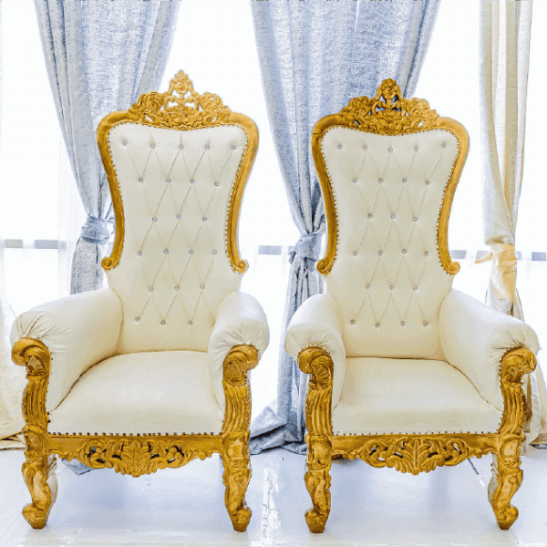 OPTIONAL ADD-ON: THRONE/KING/QUEEN CHAIR AND SIDE TABLE