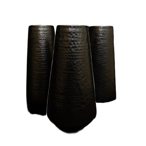 Black Maxid Terracota Vase