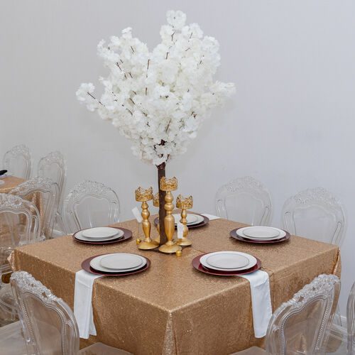 Crystal Acrylic Square Dining Or Cake Table, 4X4 Feet