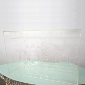 W06-000-014.jpg Love Cake Table